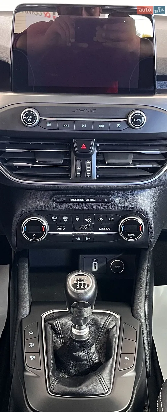 2018 Ford Focus - мініатюра 18