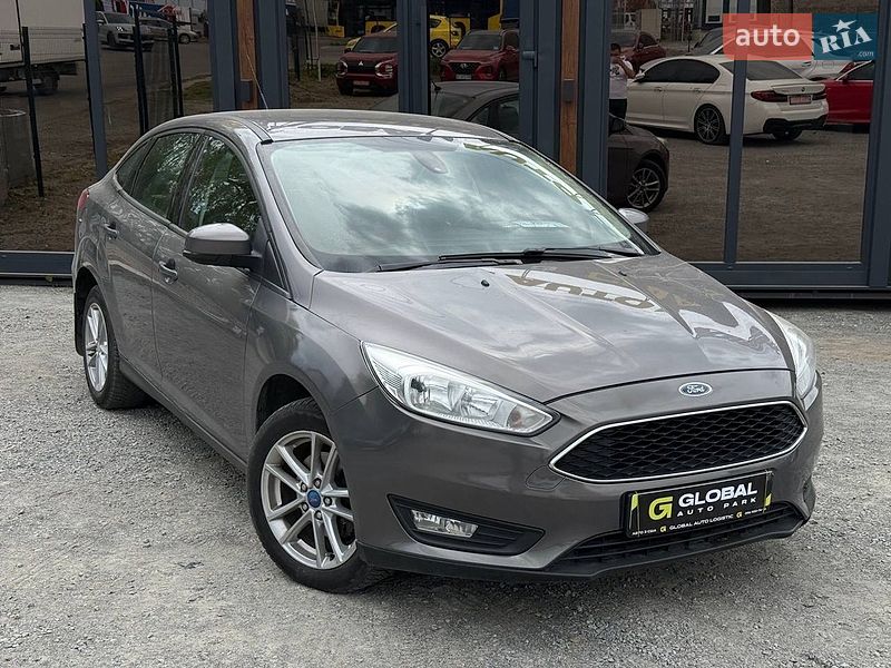 Седан Ford Focus 2015 в Львові