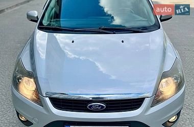 Хетчбек Ford Focus 2008 в Новояворівську