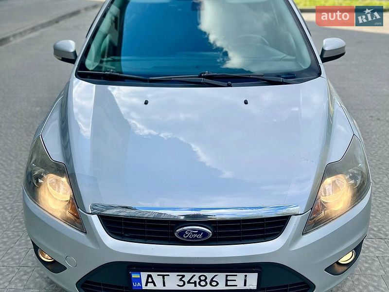 Хетчбек Ford Focus 2008 в Новояворівську