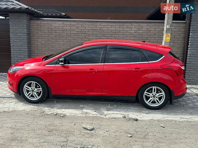 Хэтчбек Ford Focus 2012 в Днепре