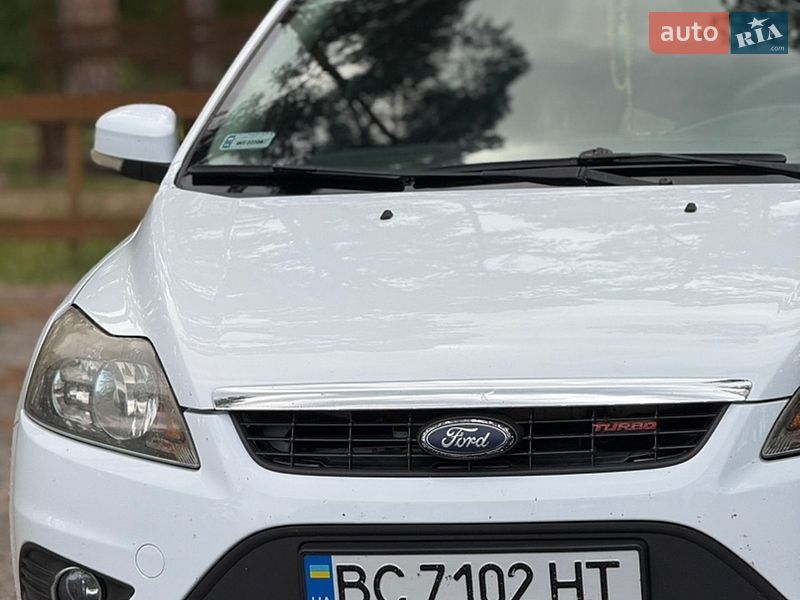 Универсал Ford Focus 2010 в Великих Мостах