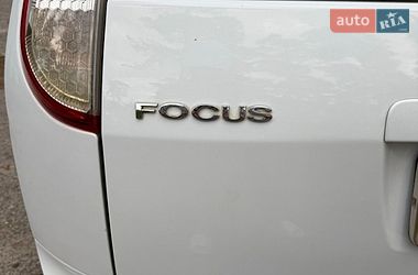 Универсал Ford Focus 2010 в Великих Мостах