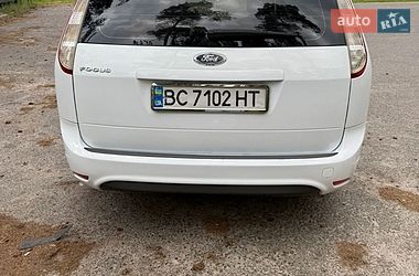 Универсал Ford Focus 2010 в Великих Мостах