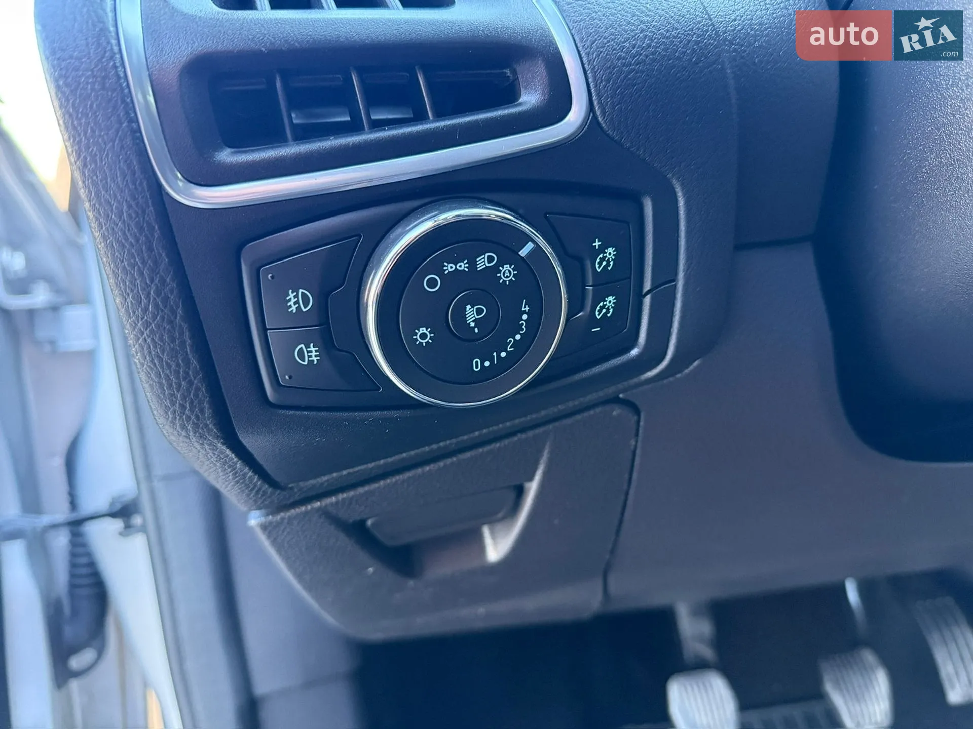 2012 Ford Focus - мініатюра 12