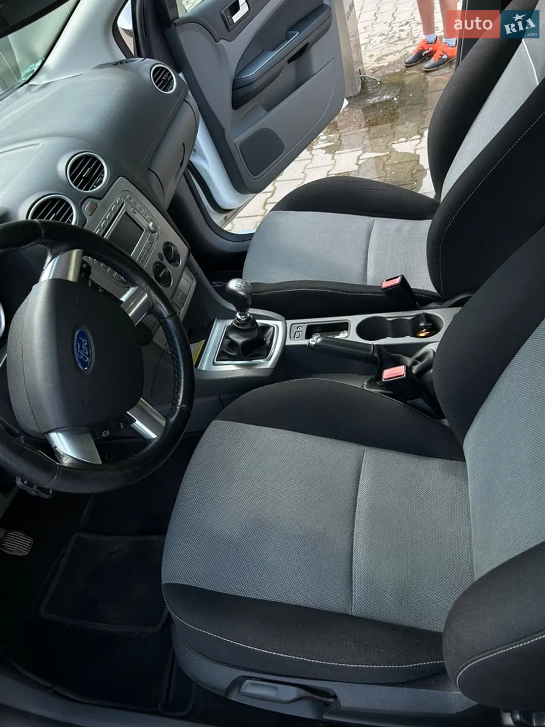 2010 Ford Focus - мініатюра 6