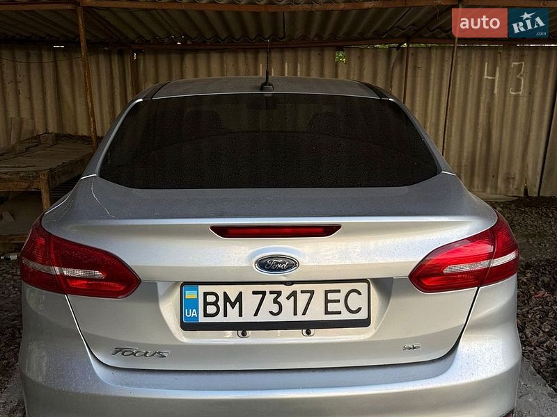Седан Ford Focus 2015 в Сумах