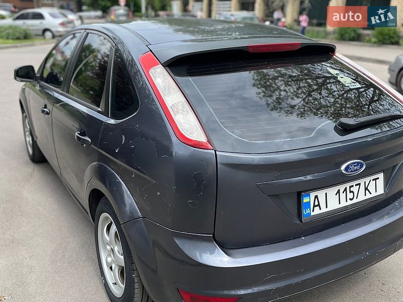 Хэтчбек Ford Focus 2010 в Василькове