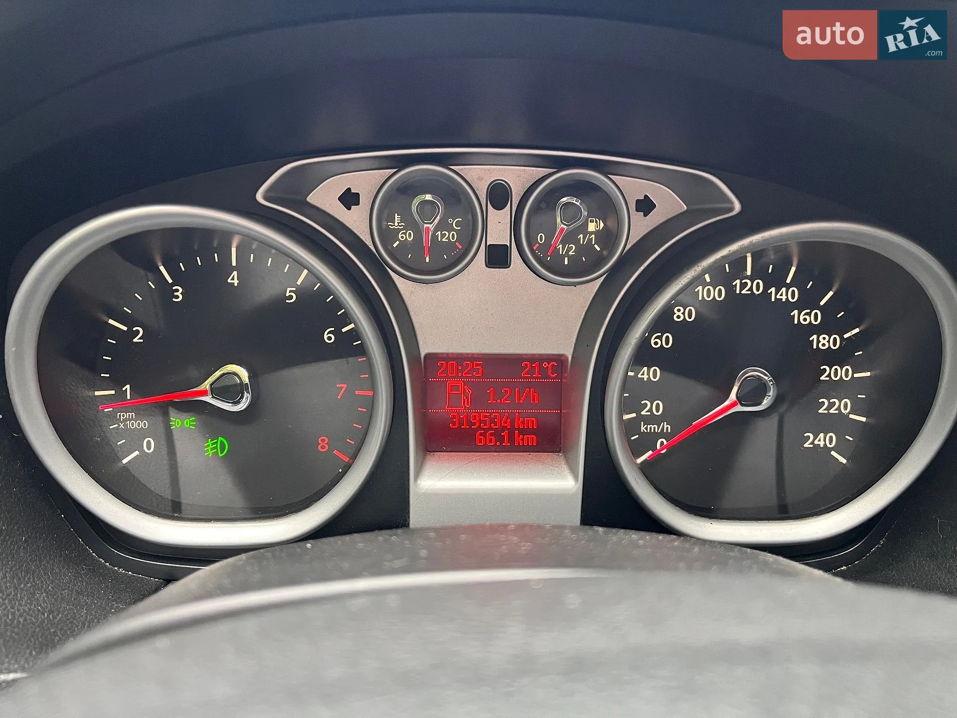2010 Ford Focus - мініатюра 21