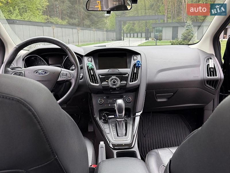 Седан Ford Focus 2017 в Львові