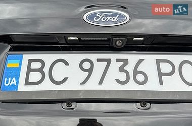 Седан Ford Focus 2017 в Львові