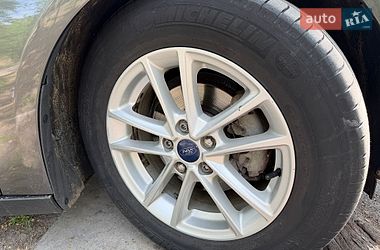 Хэтчбек Ford Focus 2016 в Харькове
