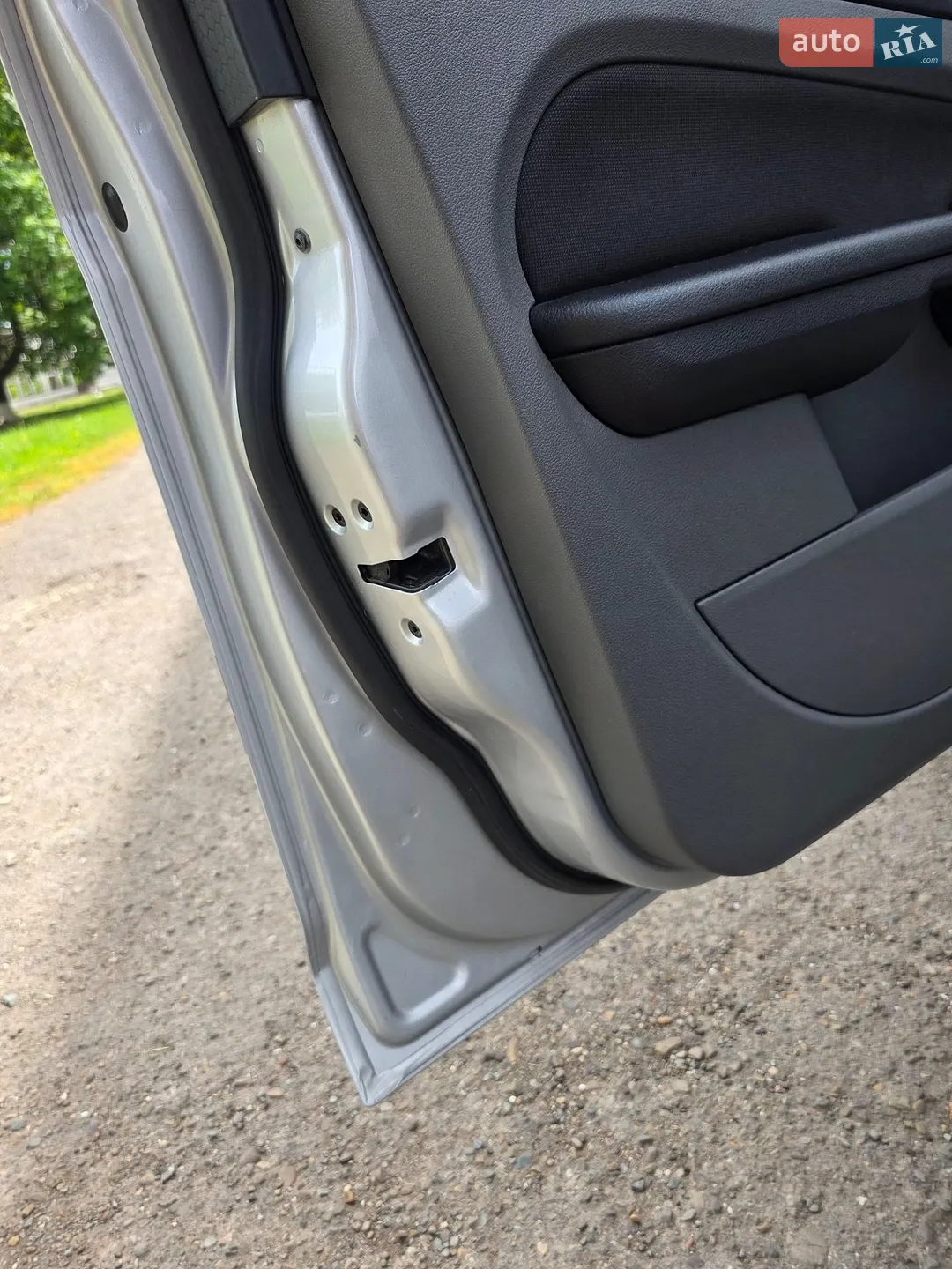 2010 Ford Focus - мініатюра 25