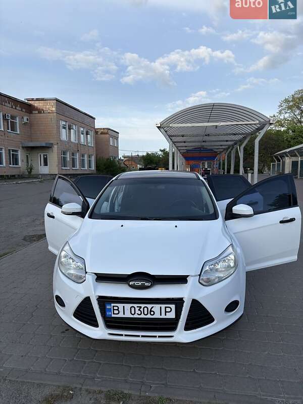 Хэтчбек Ford Focus 2012 в Полтаве