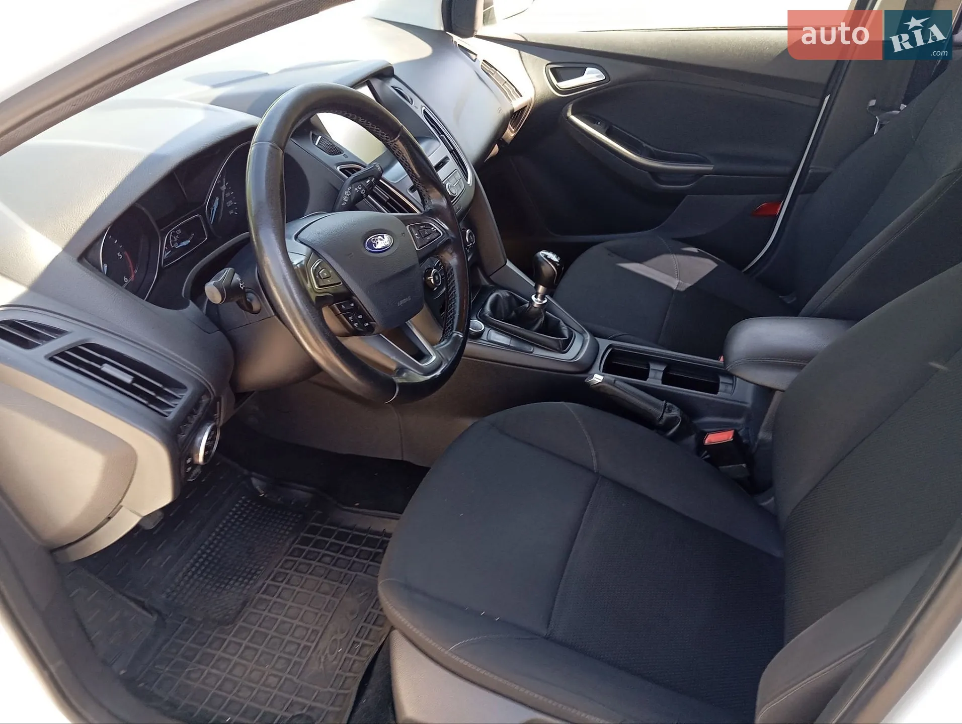 2015 Ford Focus - мініатюра 9