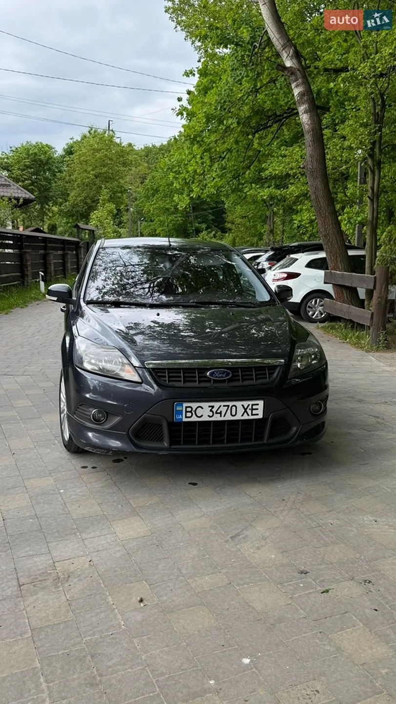 2010 Ford Focus - мініатюра 2