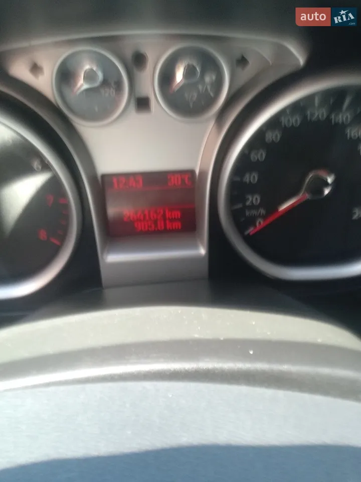 2010 Ford Focus - мініатюра 21