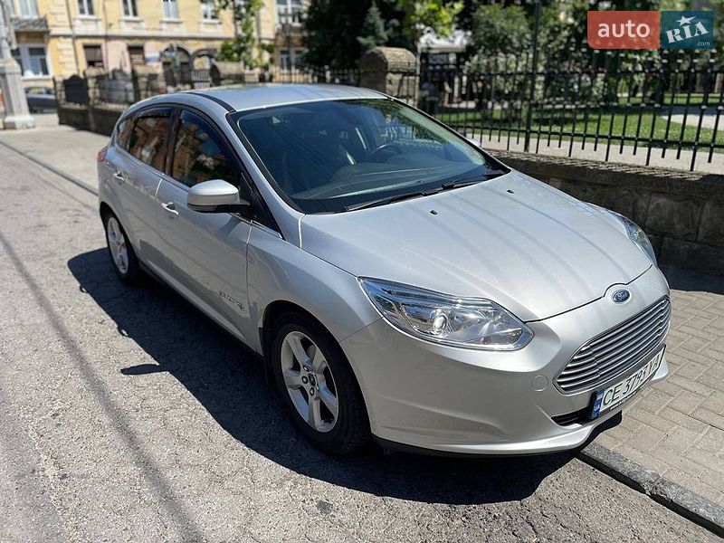 Хетчбек Ford Focus 2018 в Чернівцях