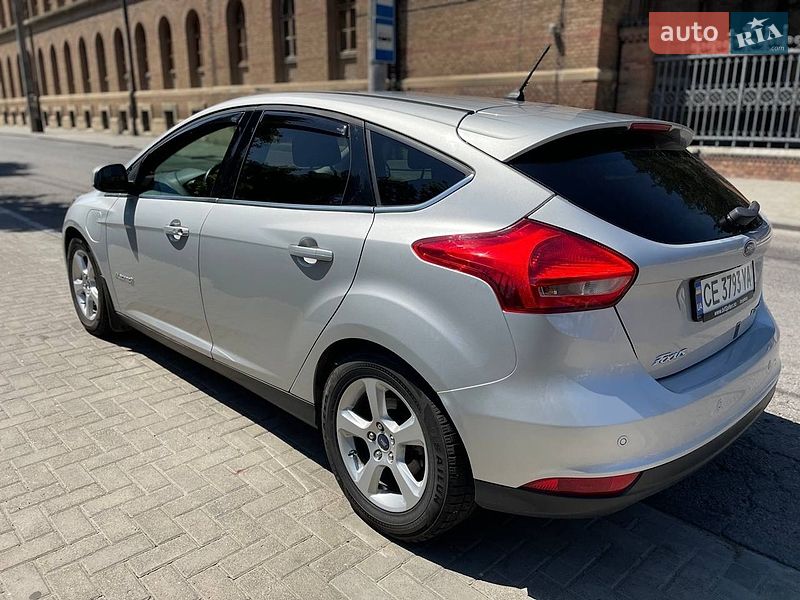 Хетчбек Ford Focus 2018 в Чернівцях