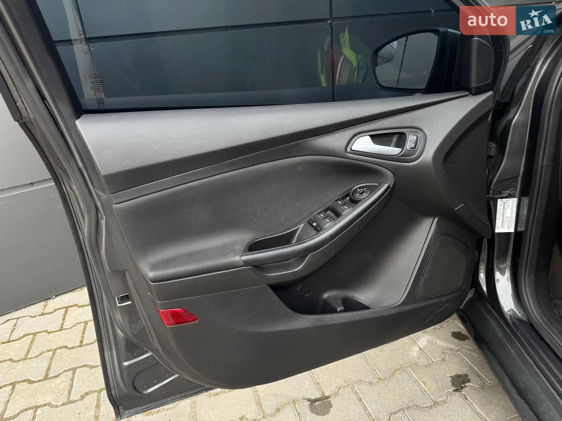 2016 Ford Focus - мініатюра 16