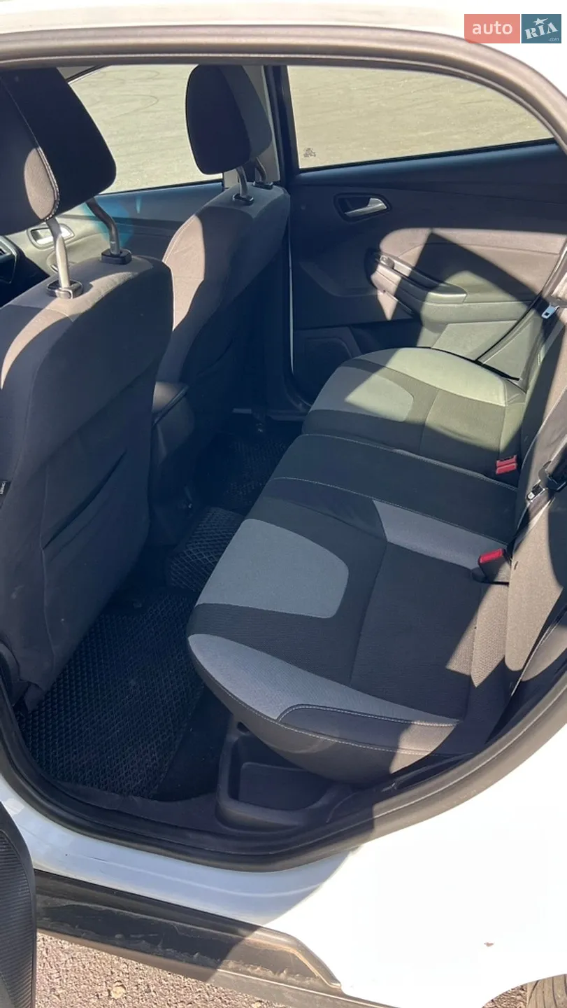 2011 Ford Focus - мініатюра 6