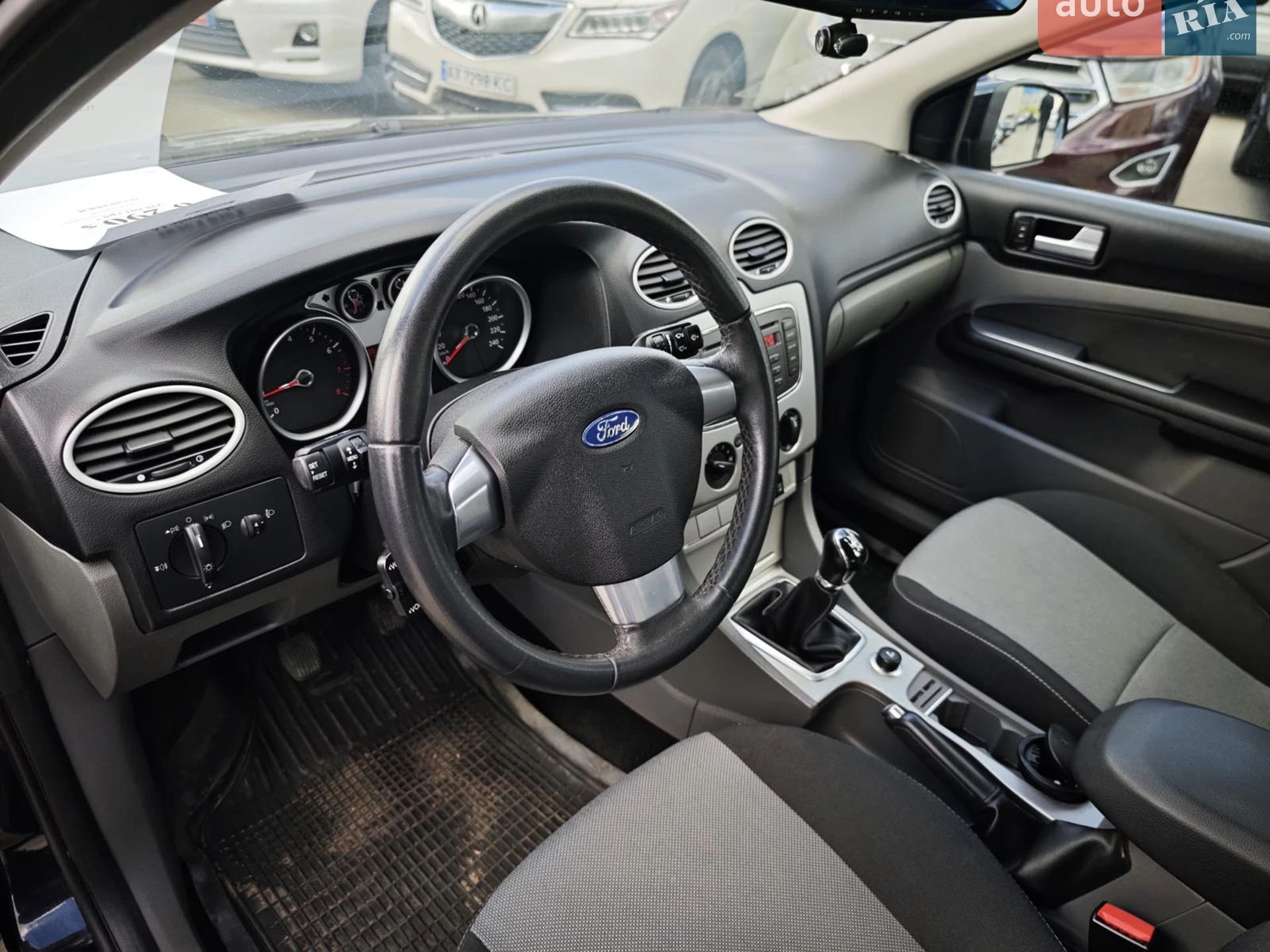 2010 Ford Focus - мініатюра 16