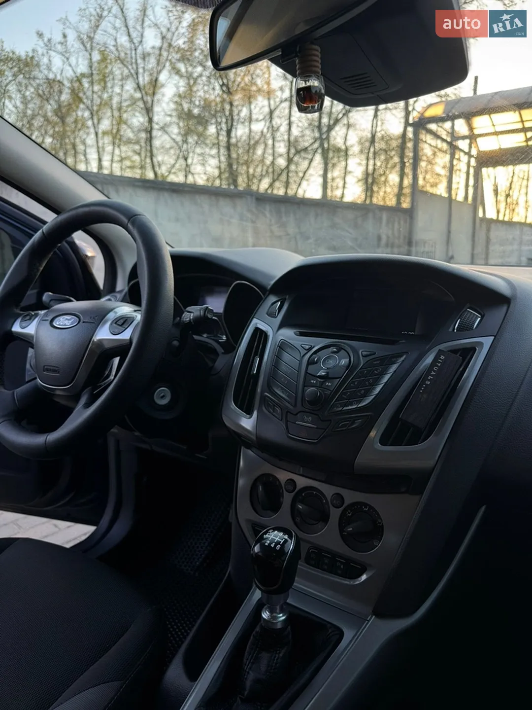 2011 Ford Focus - мініатюра 19
