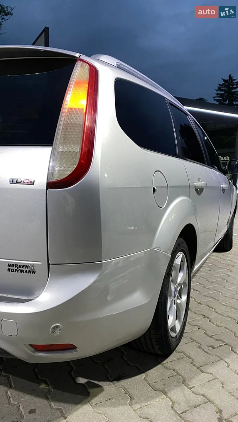 2010 Ford Focus - мініатюра 8