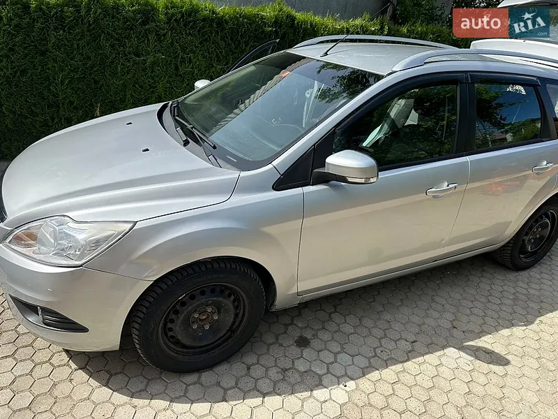 Ford Focus 2010 VIN WF0SXXGCDSAB24008 фото оголошення 3 з 61