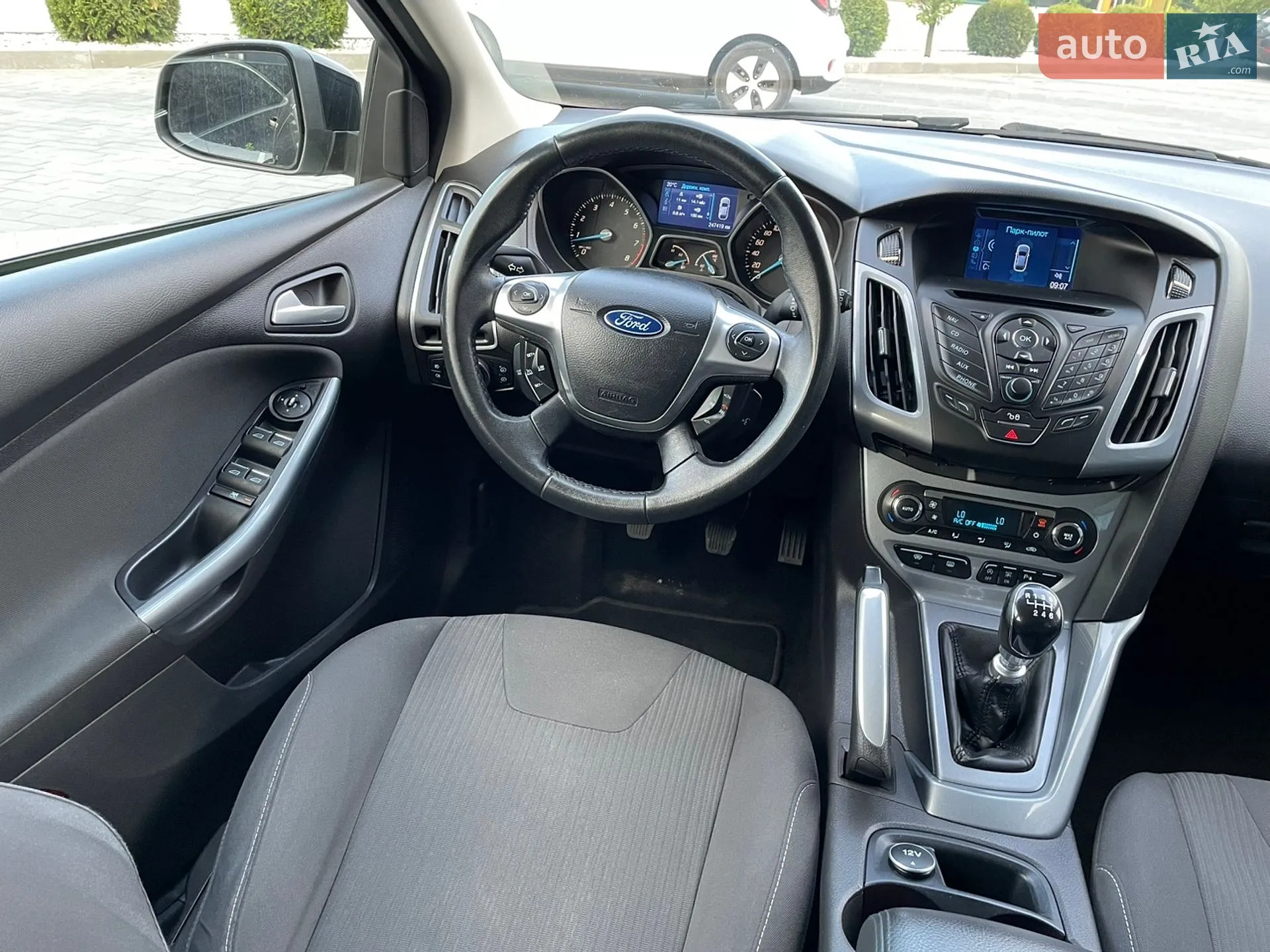 2011 Ford Focus - мініатюра 17