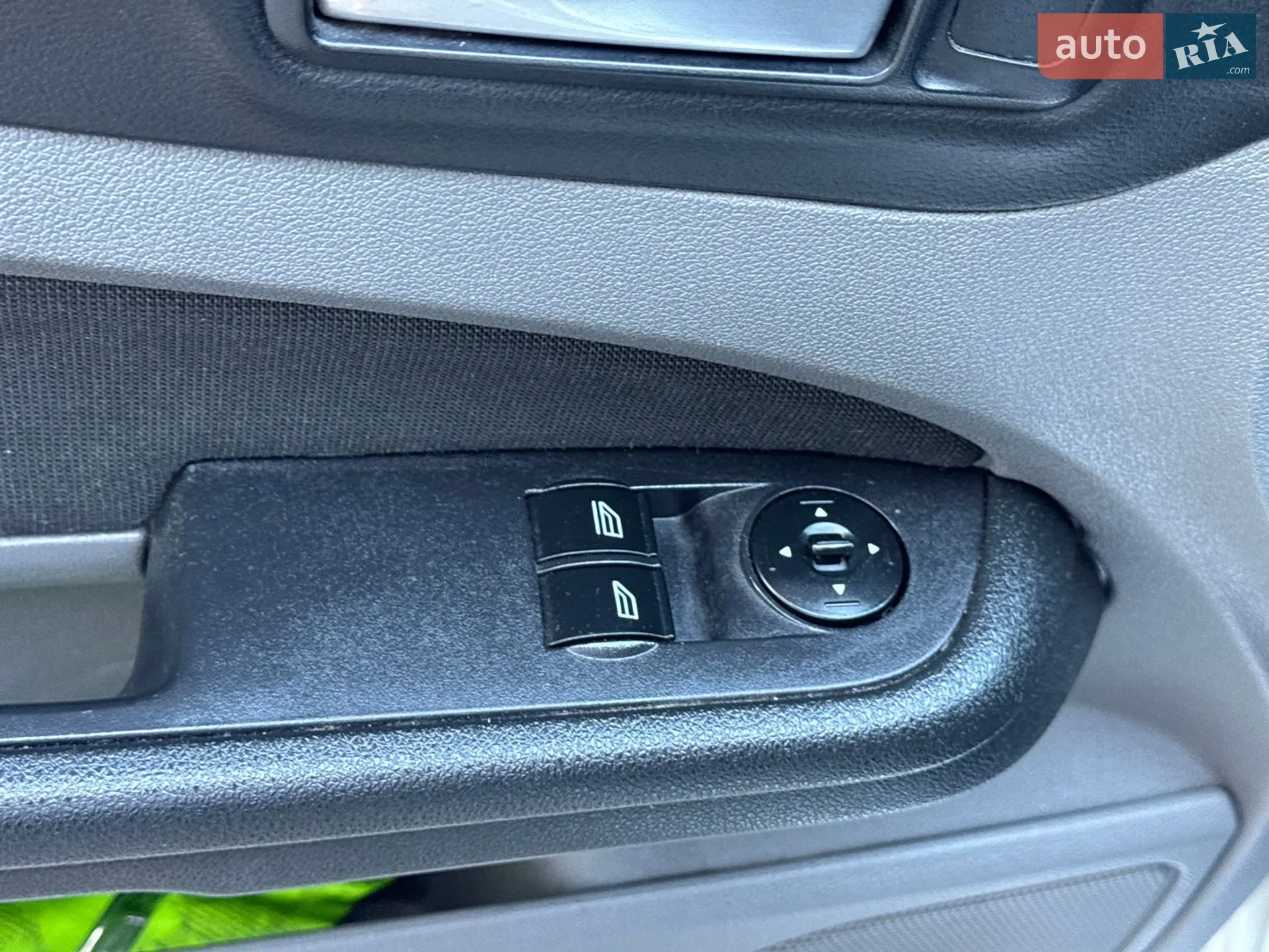 2010 Ford Focus - мініатюра 14