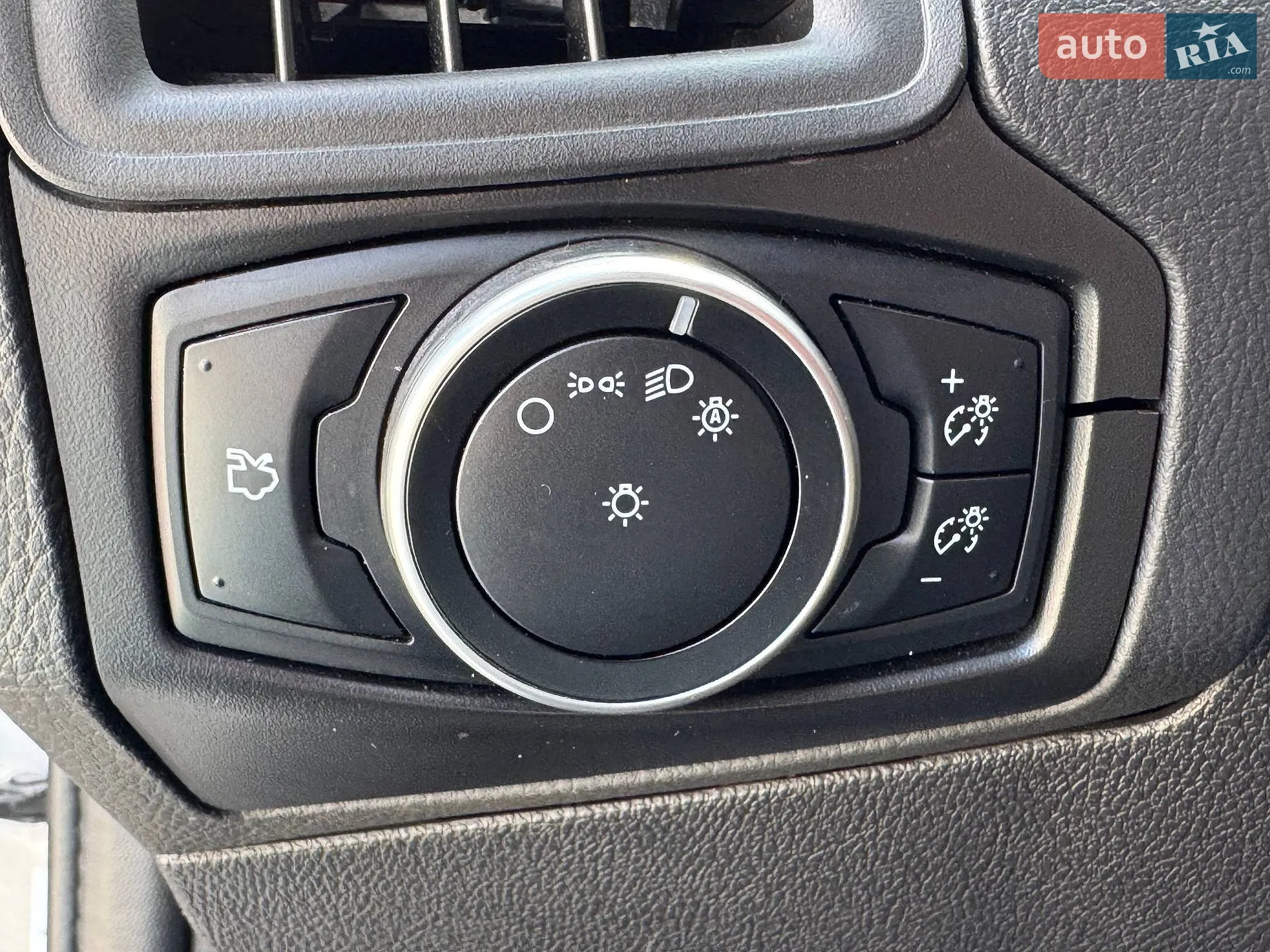 2015 Ford Focus - мініатюра 14