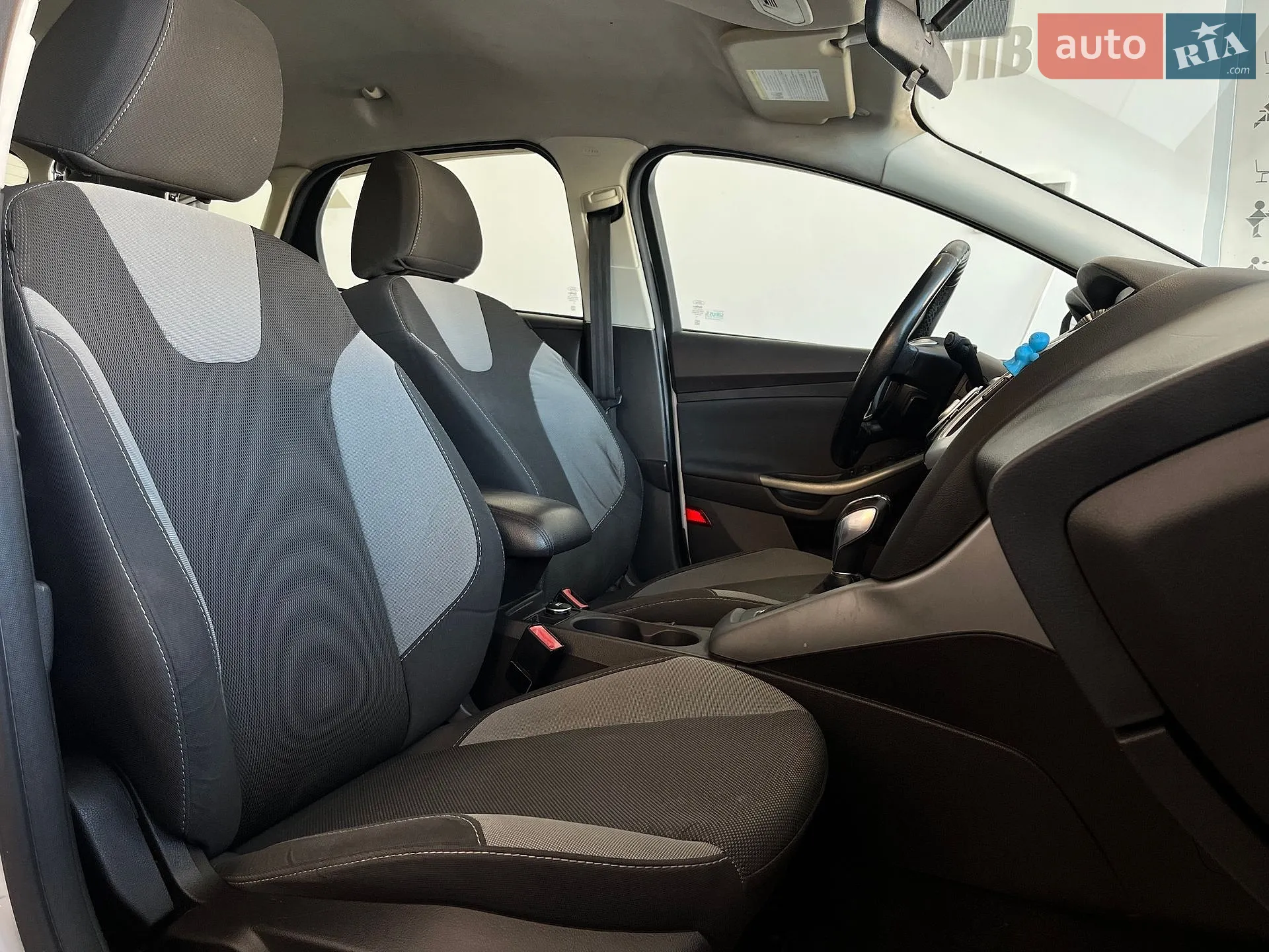 2012 Ford Focus - мініатюра 23