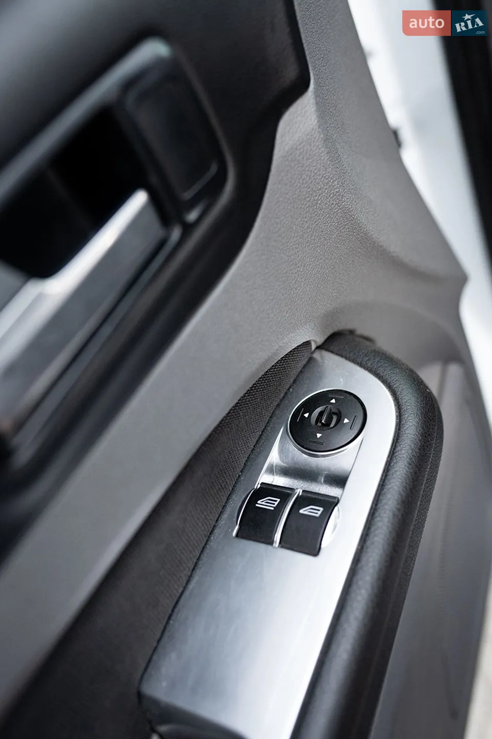 2010 Ford Focus - мініатюра 18
