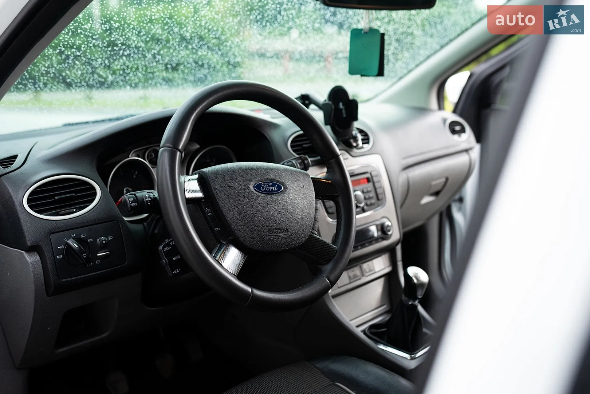 2010 Ford Focus - мініатюра 21