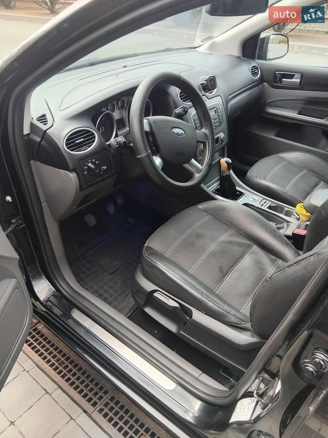2010 Ford Focus - мініатюра 39
