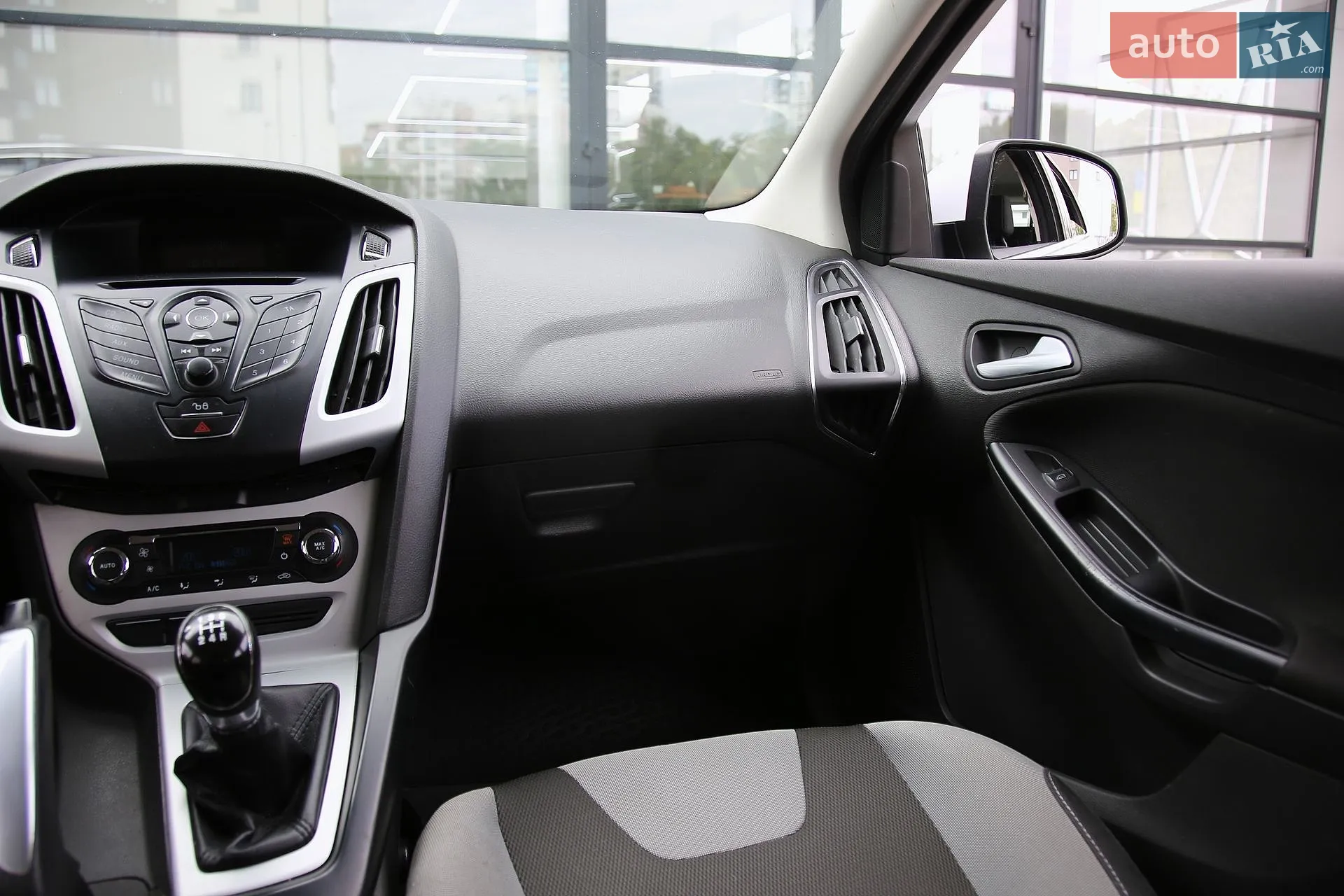 2012 Ford Focus - мініатюра 13