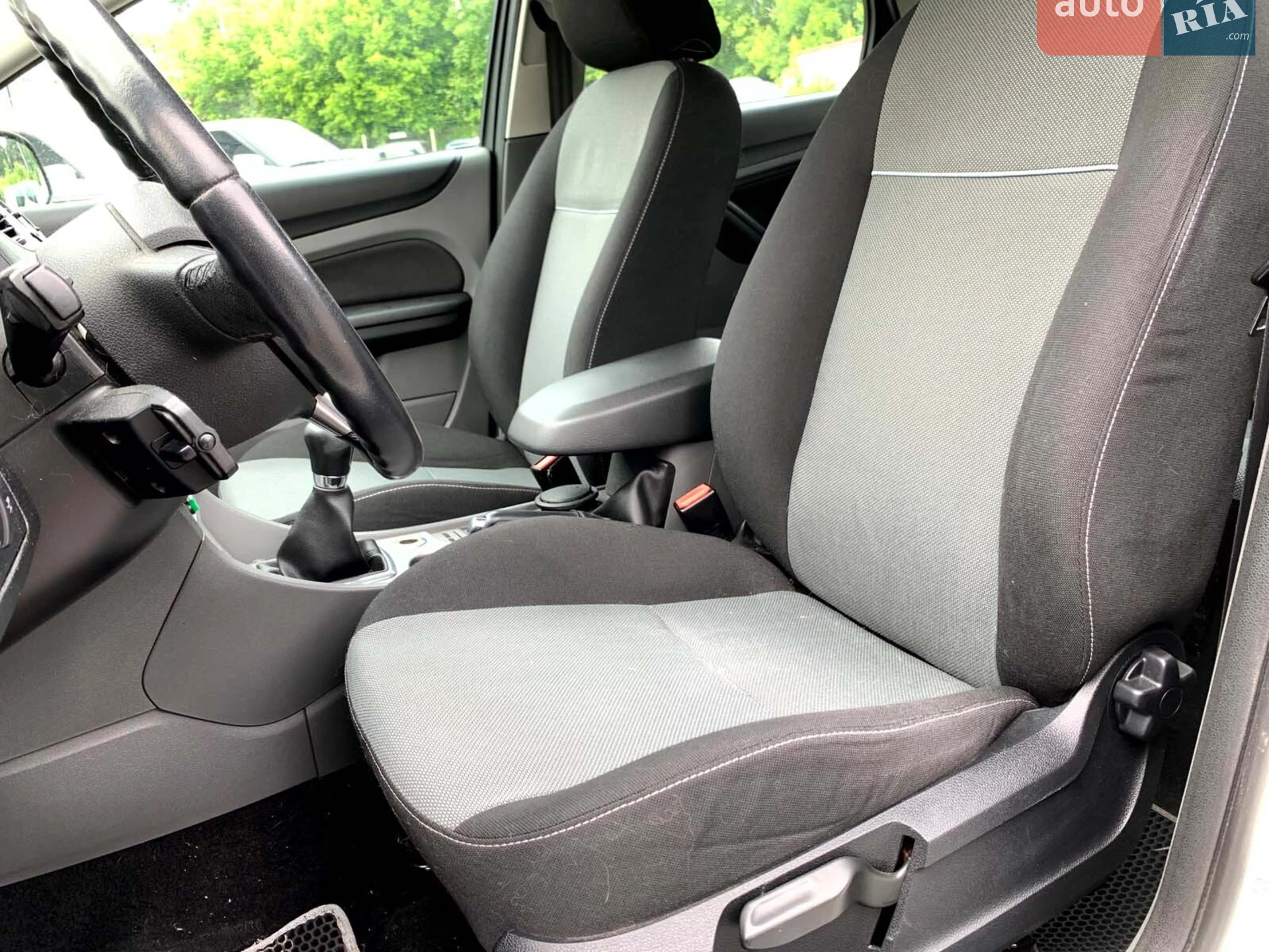 2010 Ford Focus - мініатюра 17