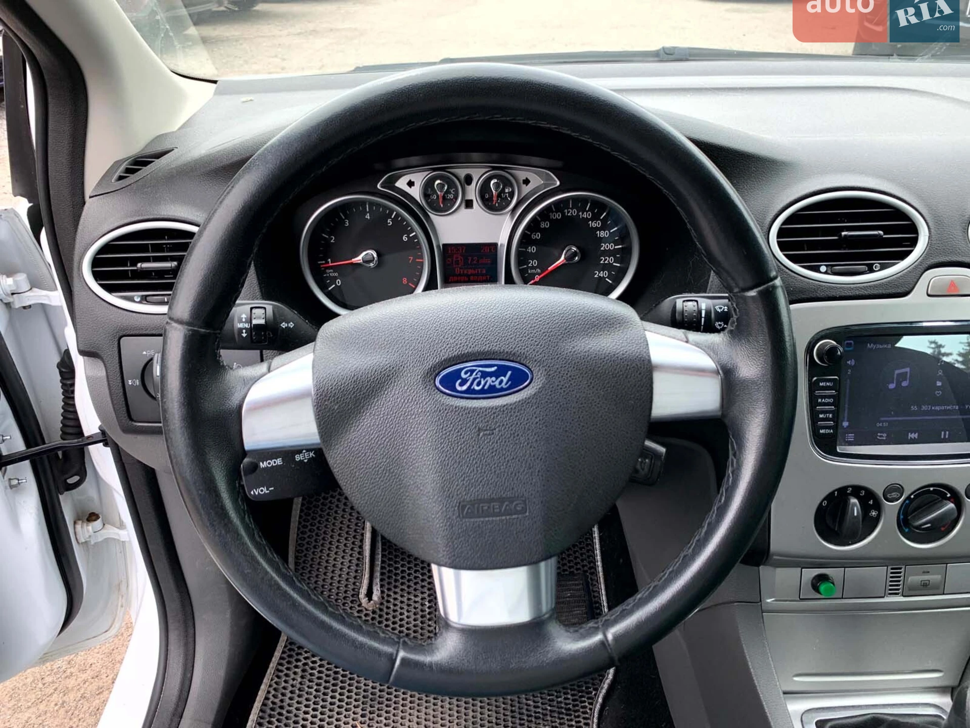 2010 Ford Focus - мініатюра 18