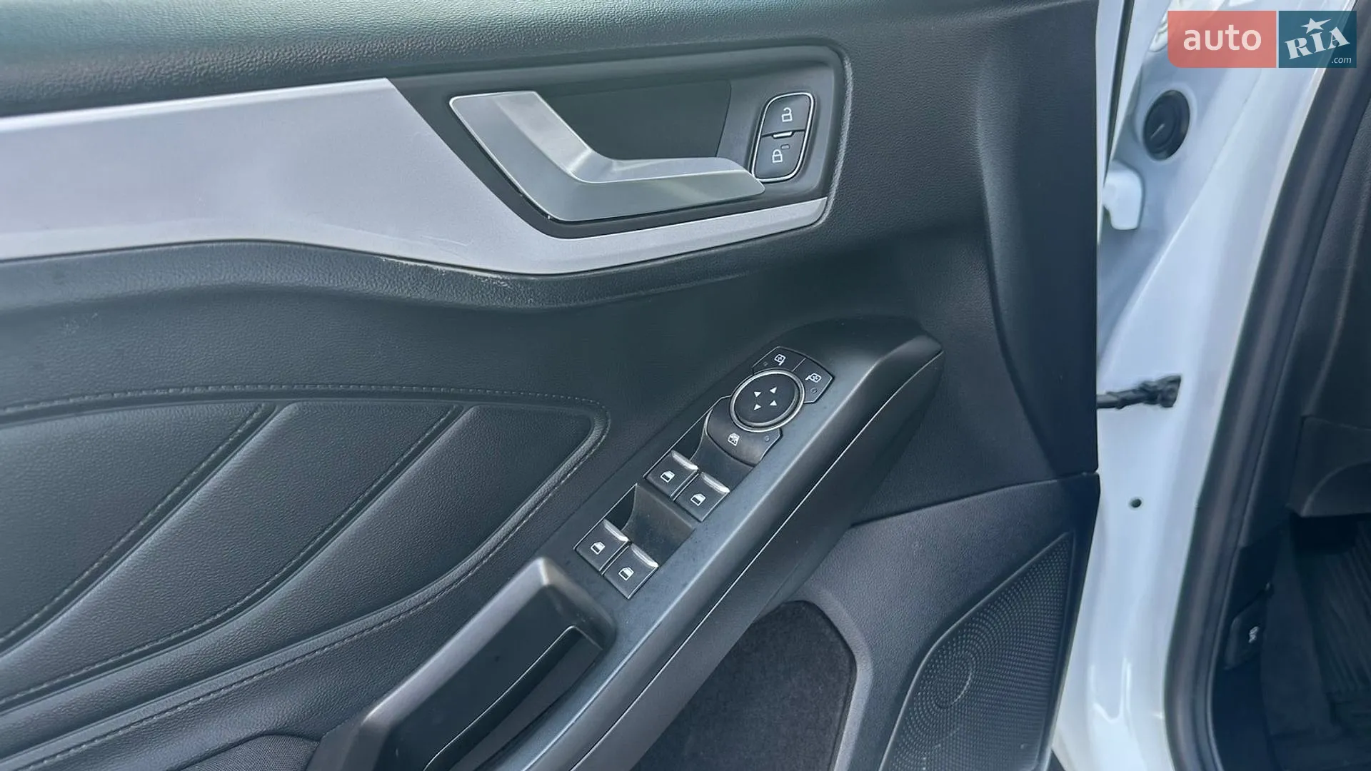 2020 Ford Focus - мініатюра 15