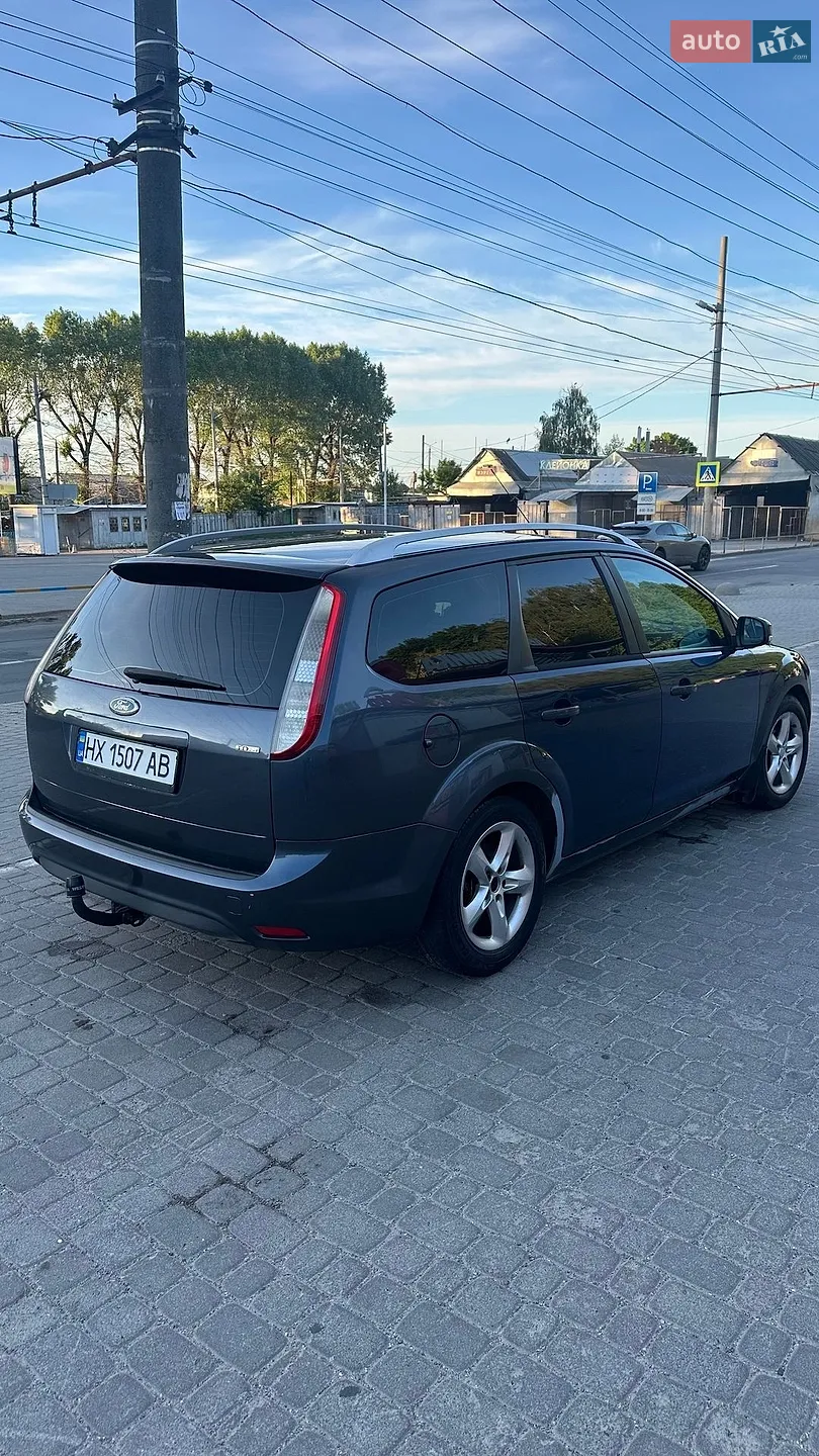 2010 Ford Focus - мініатюра 5