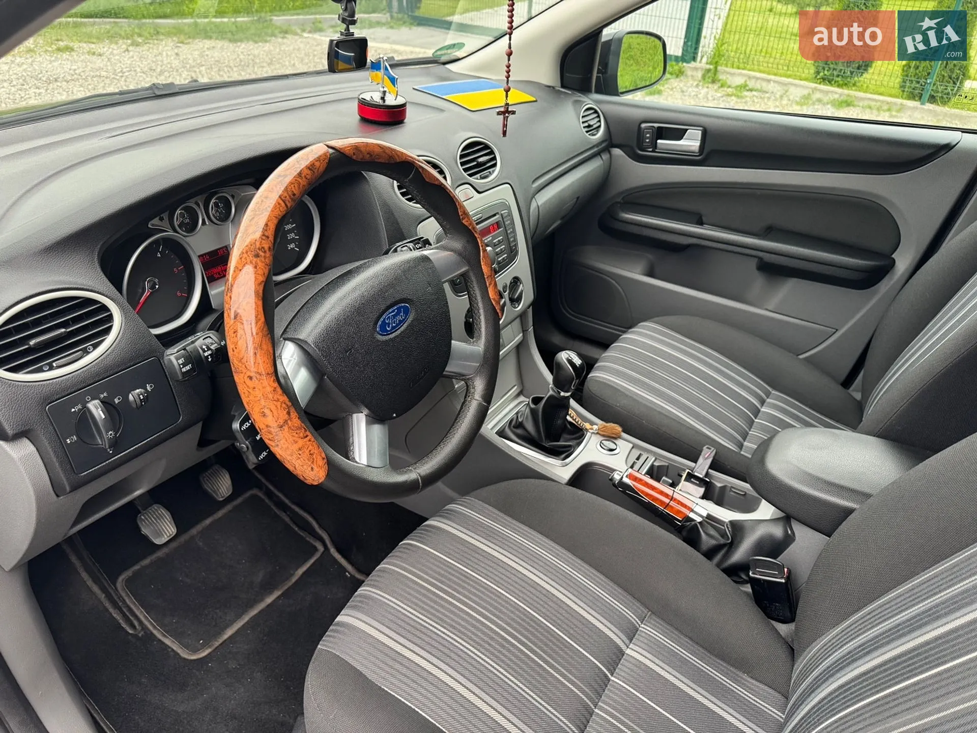 2010 Ford Focus - мініатюра 9