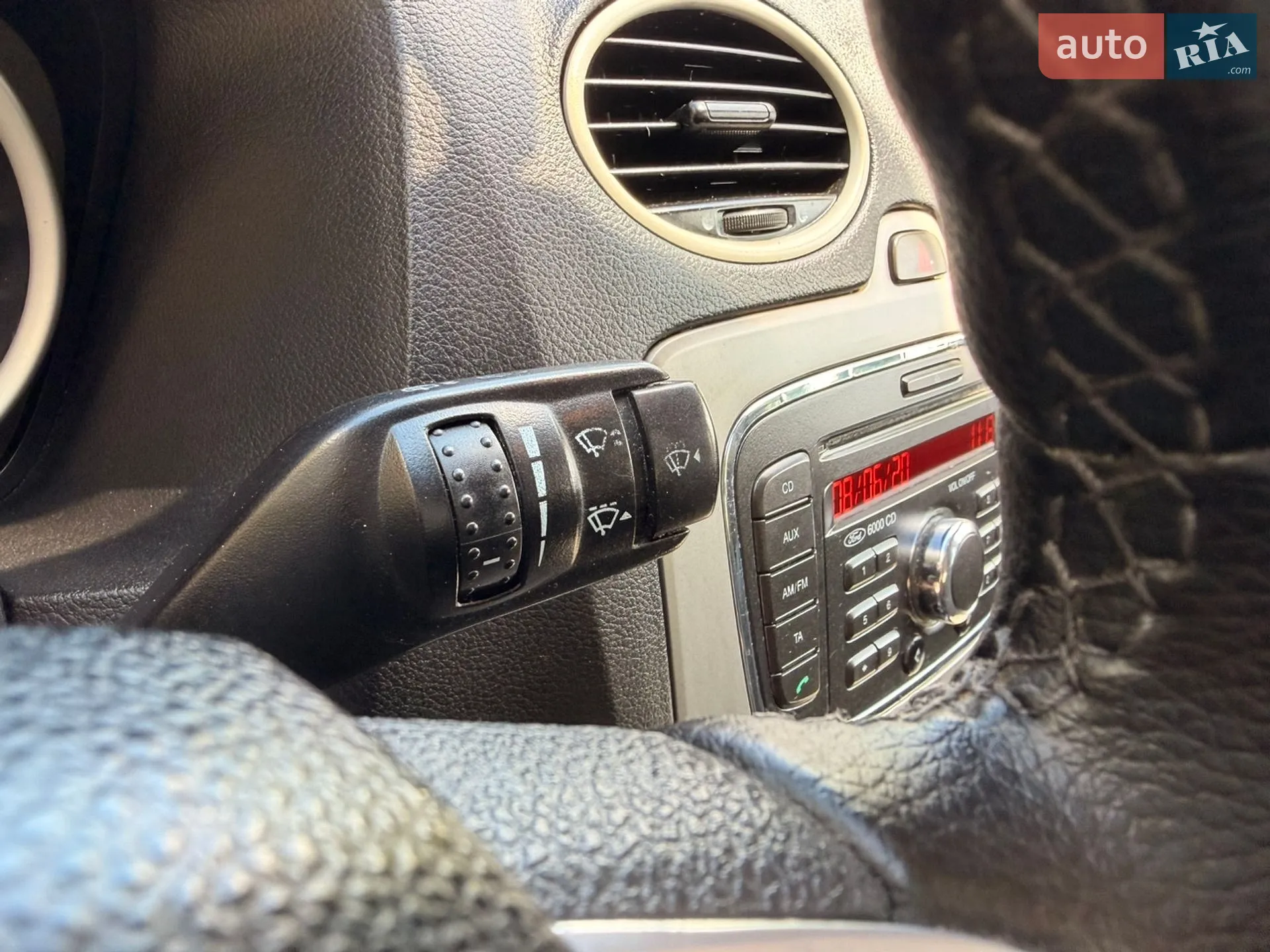 2011 Ford Focus - мініатюра 18