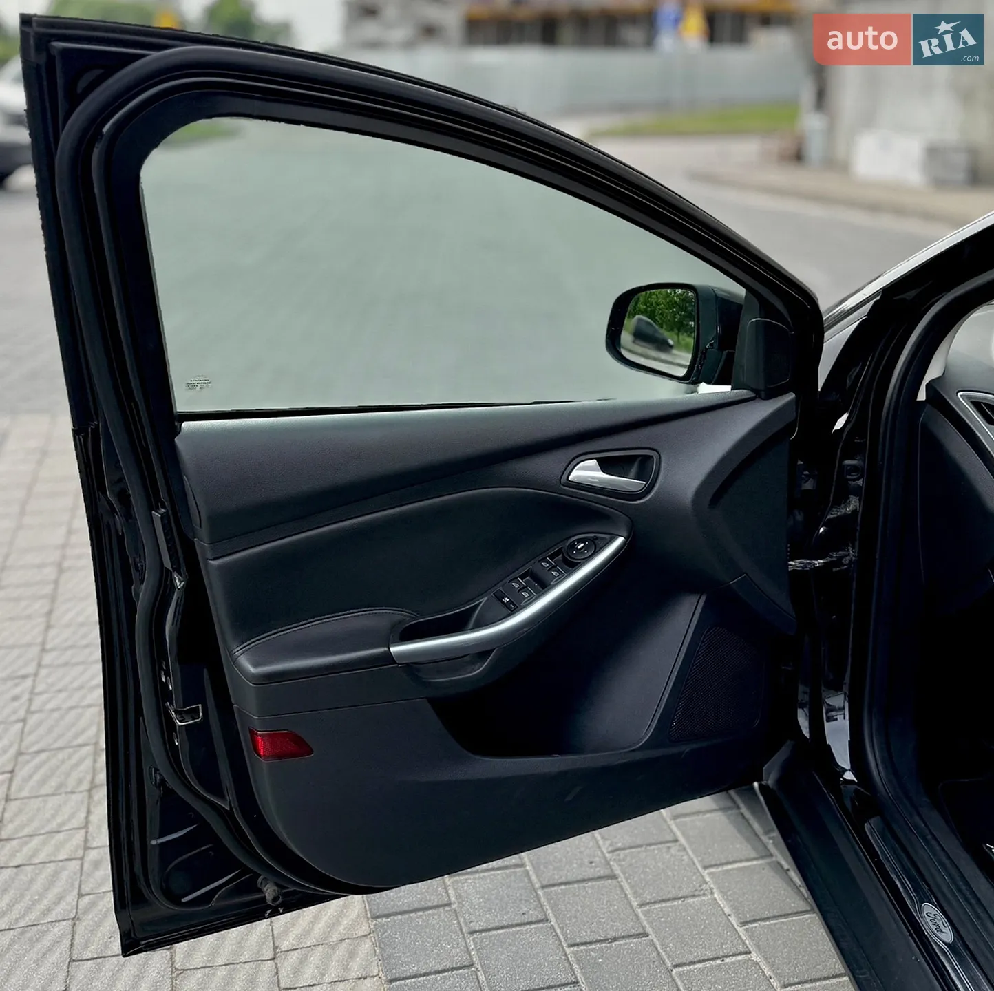 2011 Ford Focus - мініатюра 11