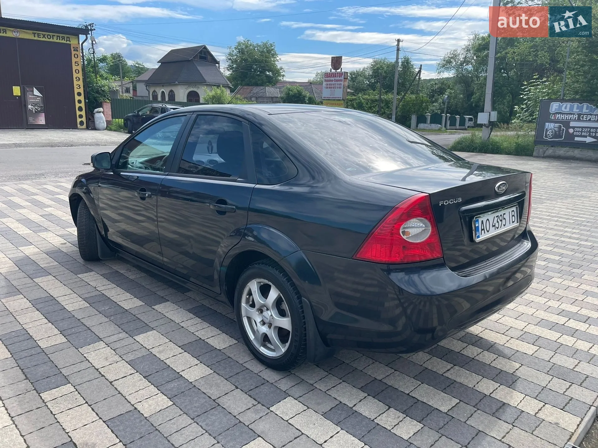 2010 Ford Focus - мініатюра 6
