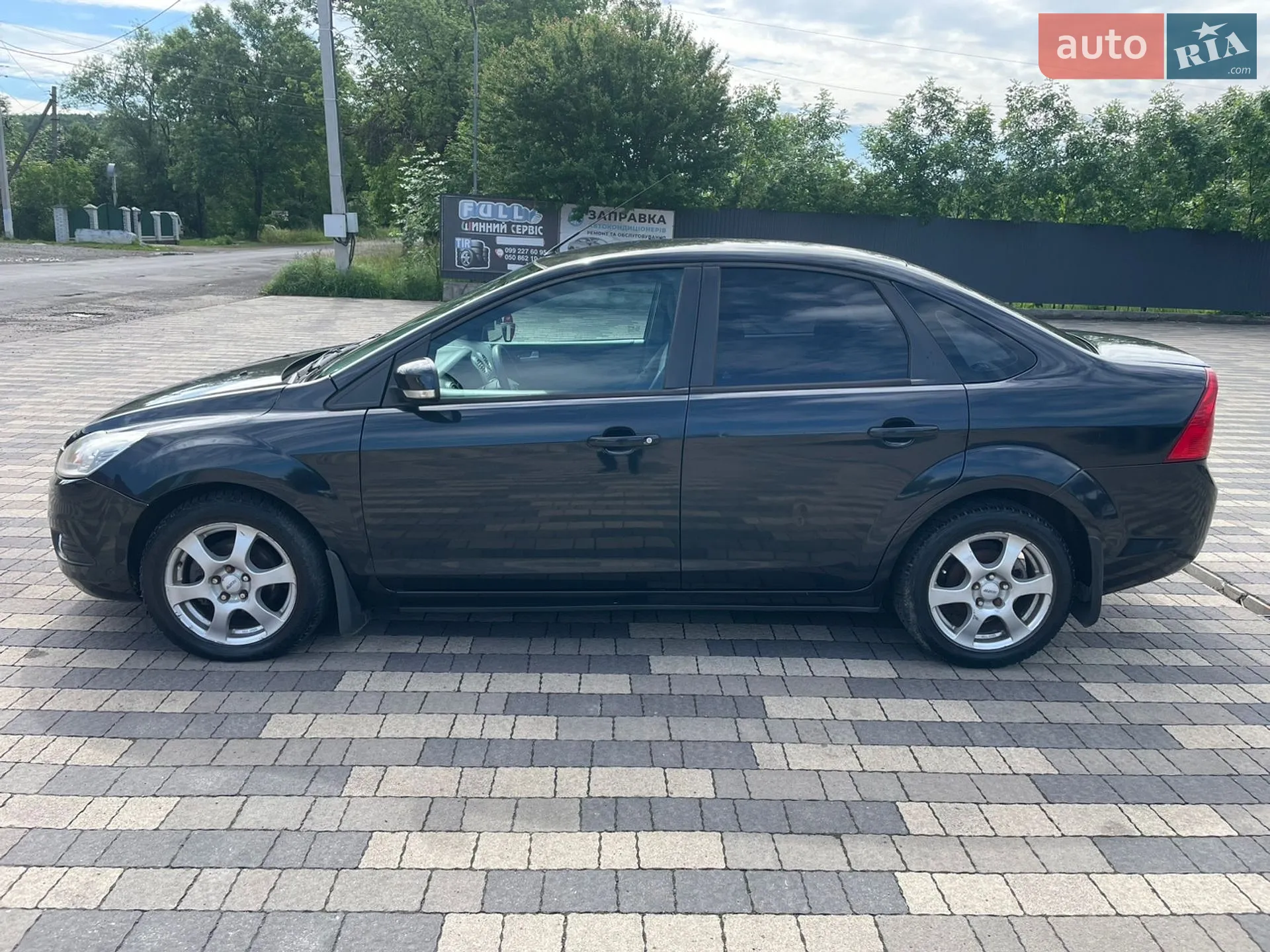 2010 Ford Focus - мініатюра 4