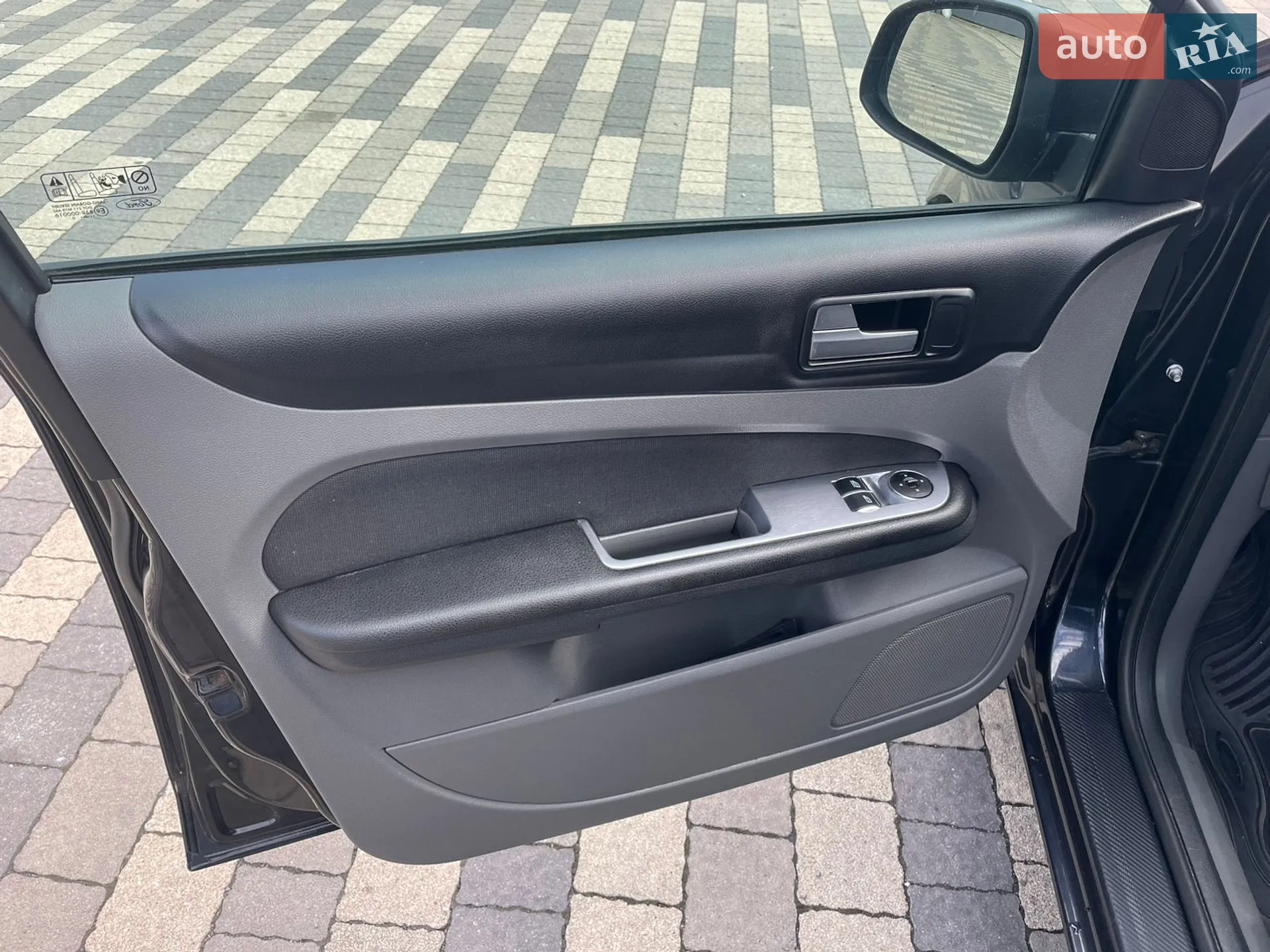 2010 Ford Focus - мініатюра 14