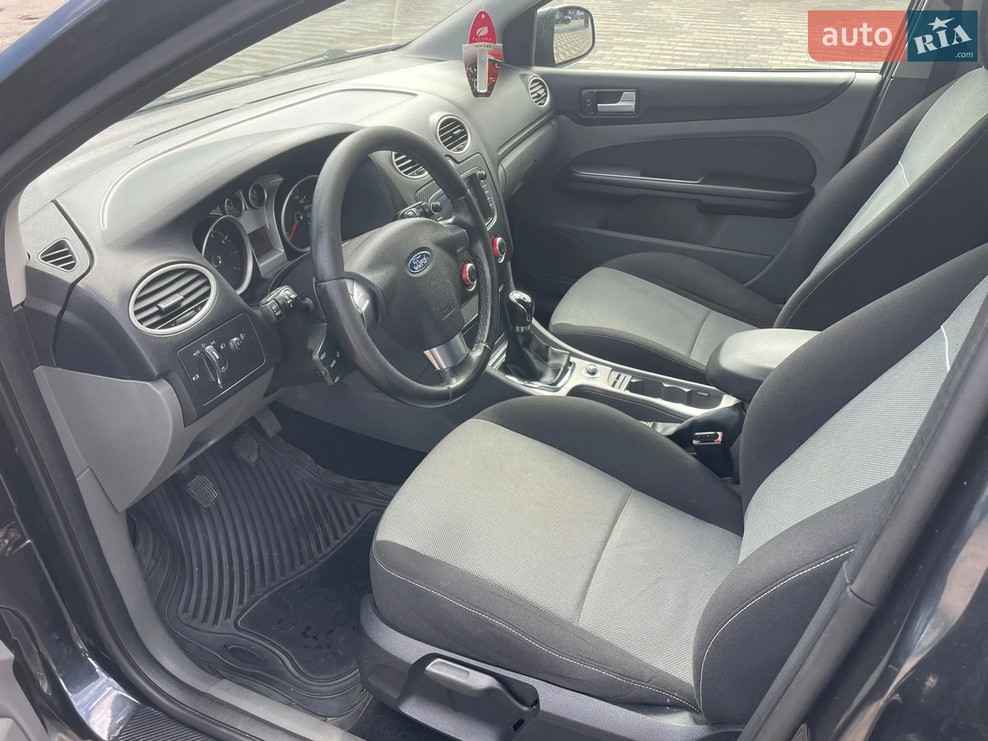 2010 Ford Focus - мініатюра 10