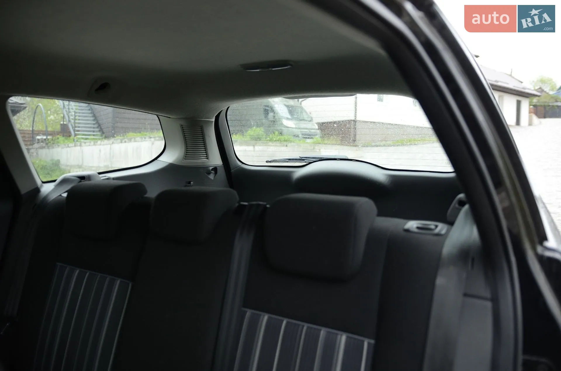2010 Ford Focus - мініатюра 8