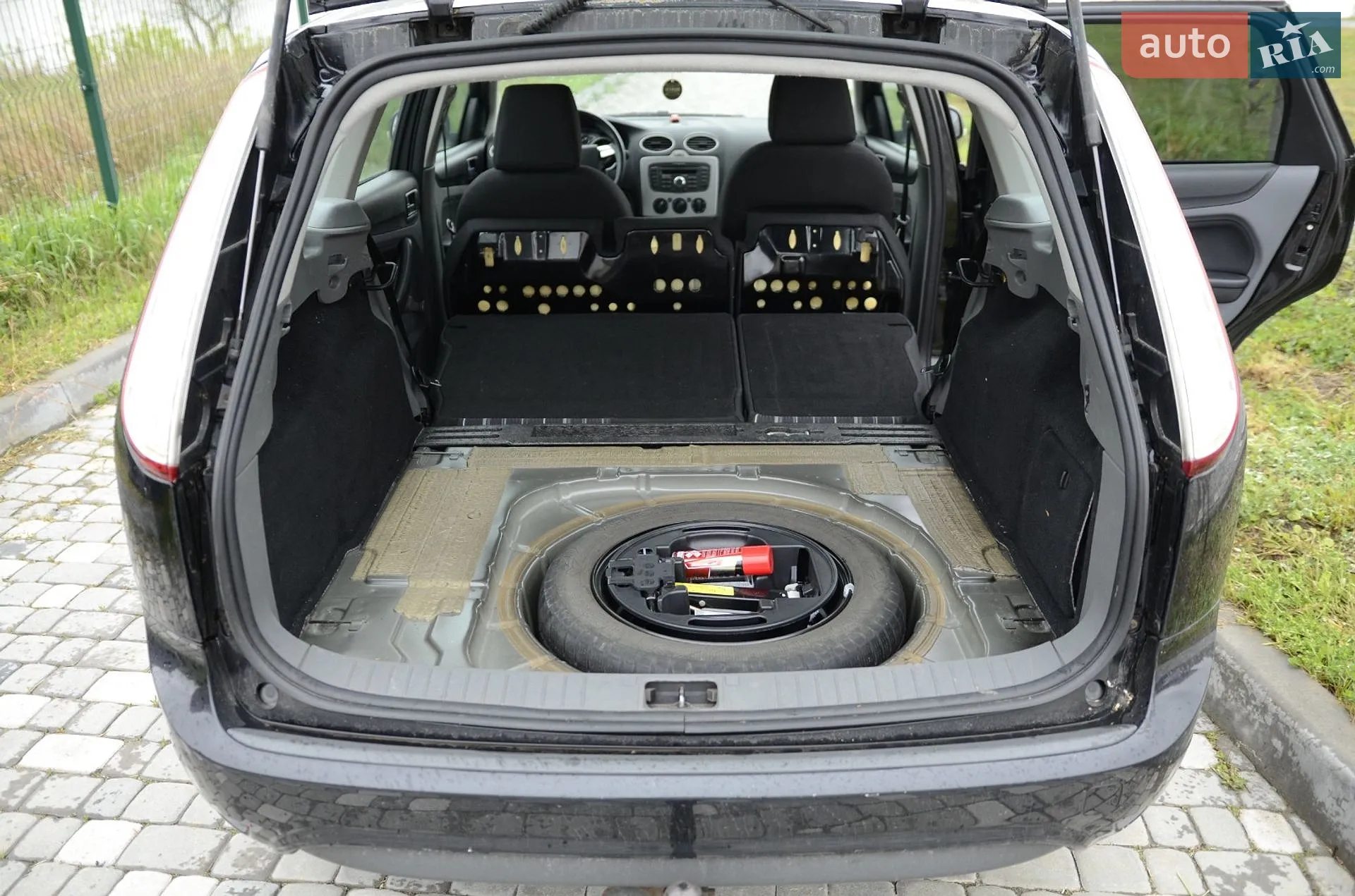 2010 Ford Focus - мініатюра 23